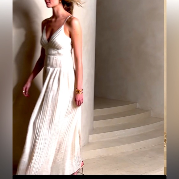 NWT BANANA REPUBLIC JACQUI PLEATED MAXI DRESS - Picture 5 of 10